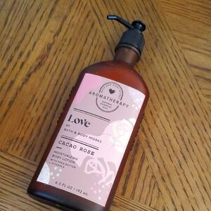 Bath & Body Works Aromatherapy Love Lotion - Pink